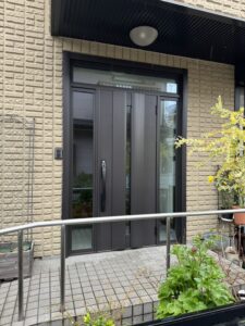 松前町　玄関ドアリフォーム✨